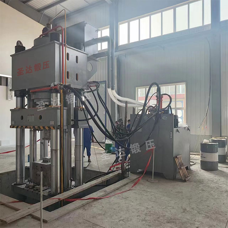 800噸匣缽液壓機(jī)現(xiàn)場(chǎng)調(diào)試 800噸匣缽液壓機(jī)現(xiàn)場(chǎng)調(diào)試