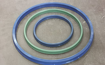 如何更換四柱液壓機(jī)的主缸密封圈？