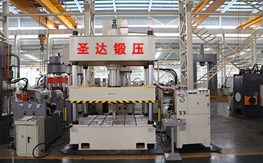 如何選擇定制200噸四柱液壓機(jī)？